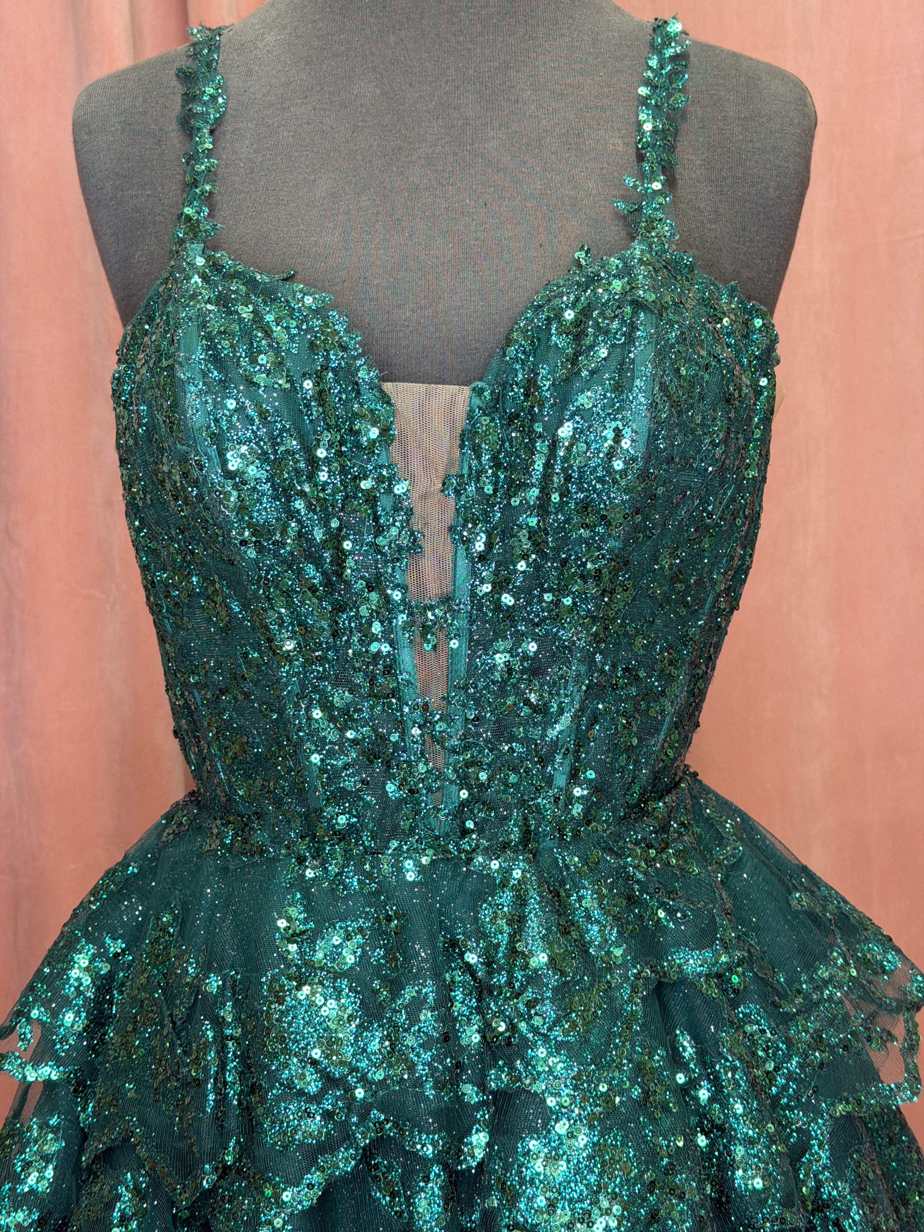 E1944 / Emeral Green / 4 / Nox Anabel