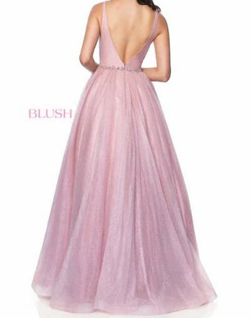 20324/Antic Rose/ Size 6/ blush