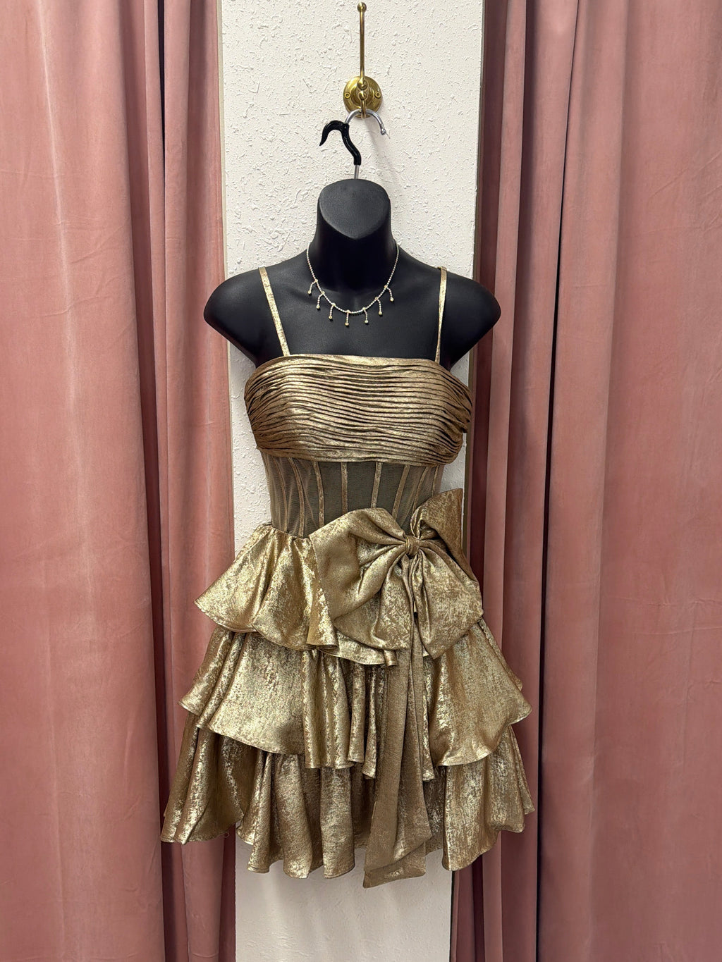 9902 / Gold / 0 / Ed Young