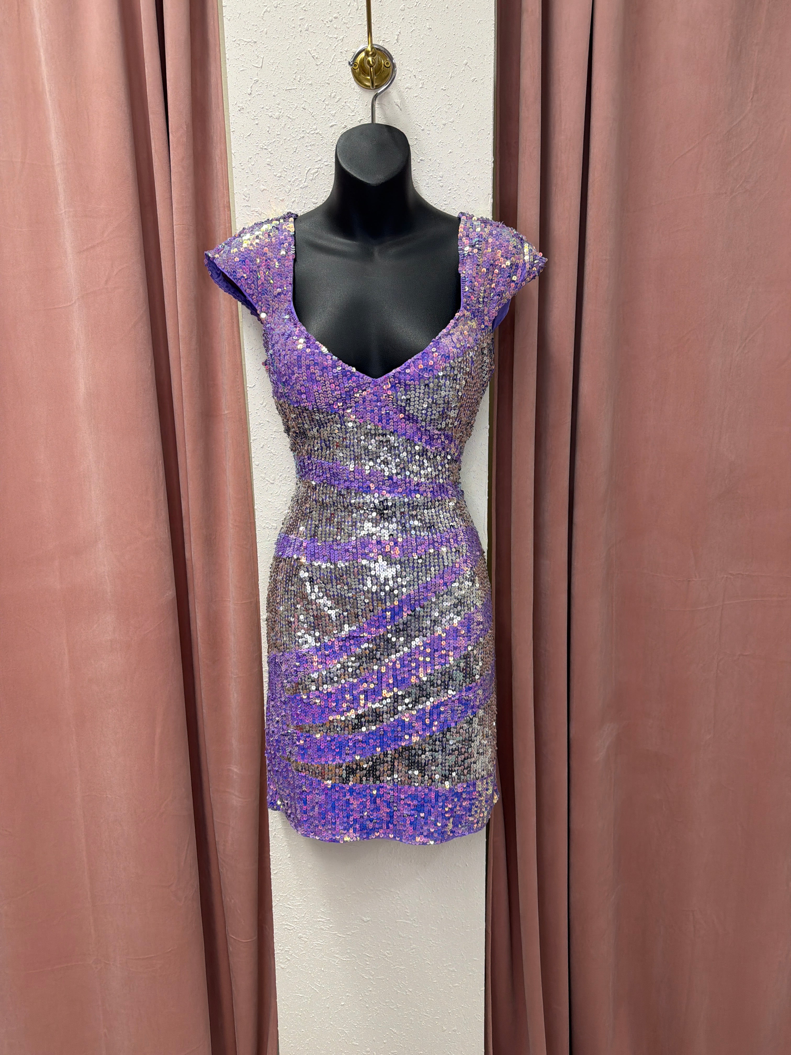 8410 / Lilac & Silver / 2 / Precious Formals