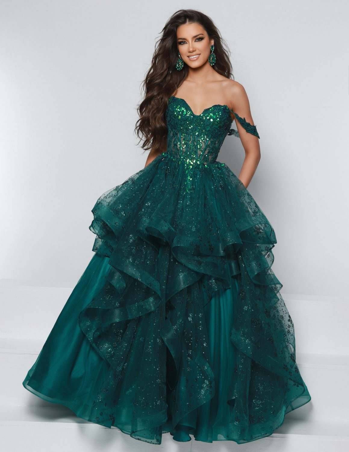 25698/emerald/size 6/Kate Parker