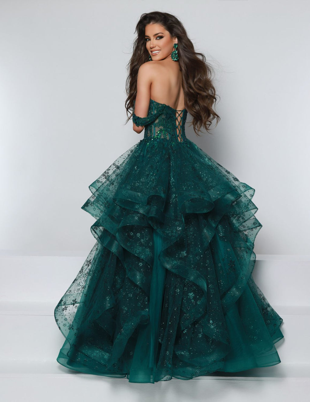 25698/emerald/size 6/Kate Parker