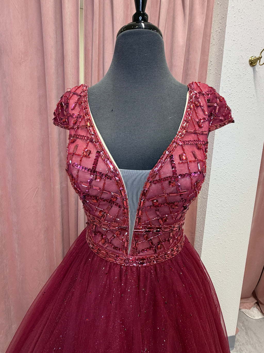 2293 / Burgundy / Size 4 / Aspeed