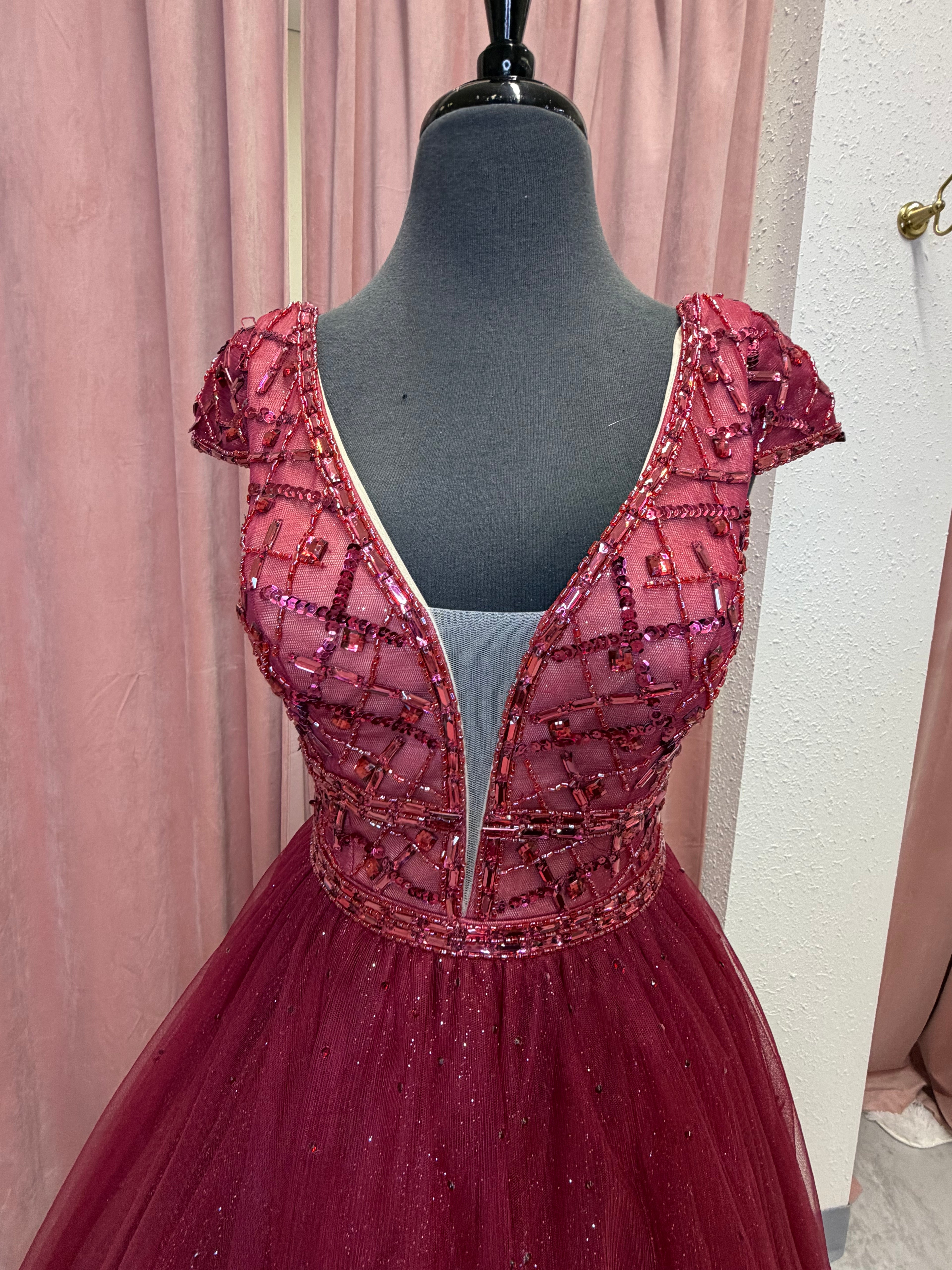 2293 / Burgundy / Size 4 / Aspeed