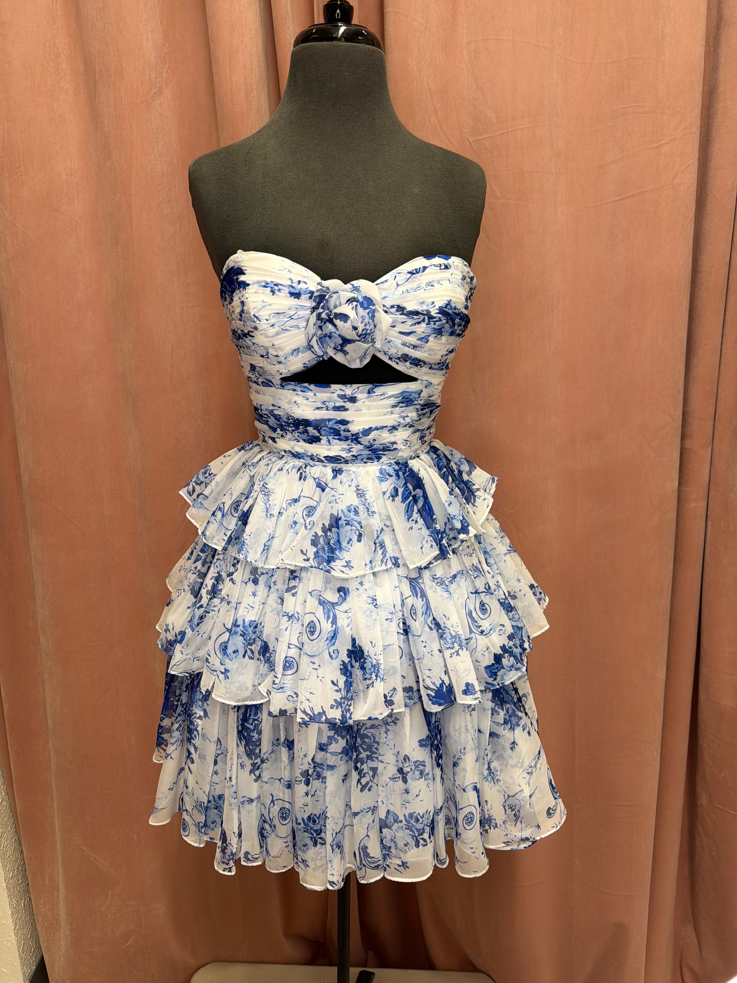 R1175 / Blue / 4 / Nox Anabel