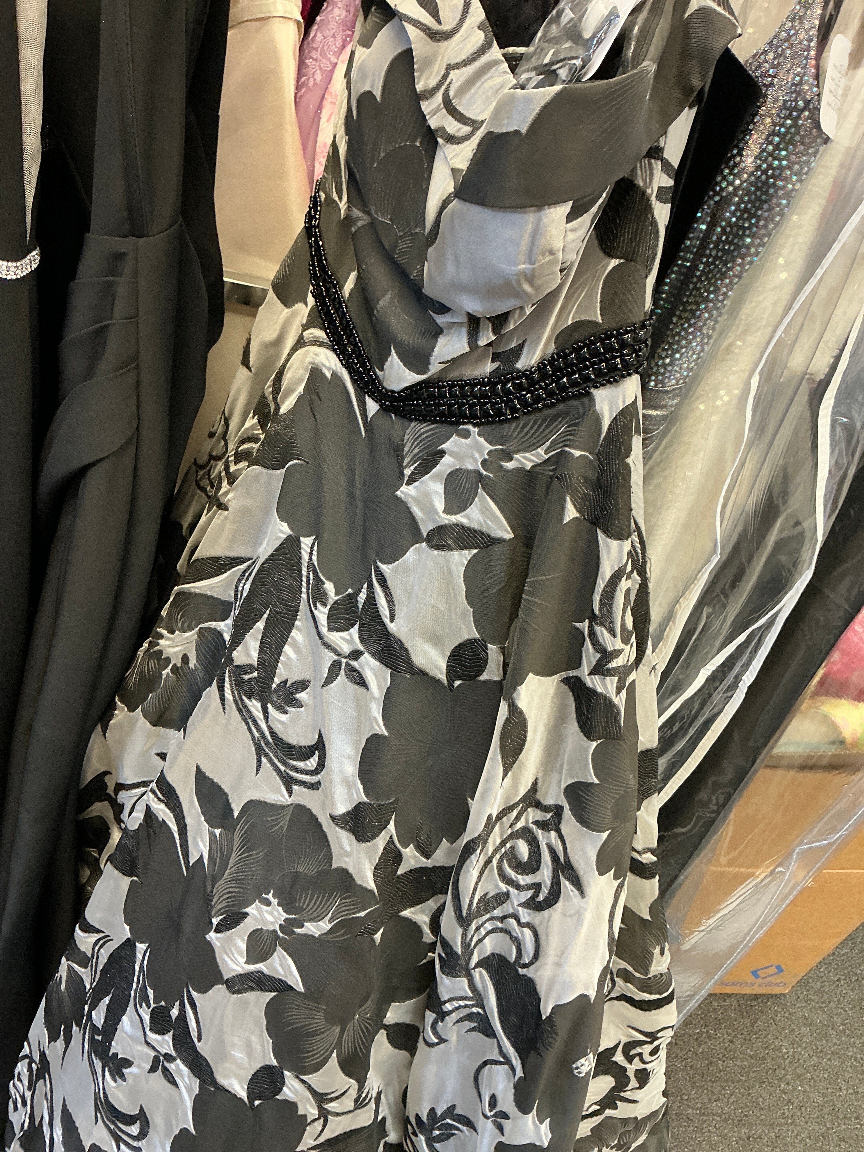 18733/black&grey /8/Madison James