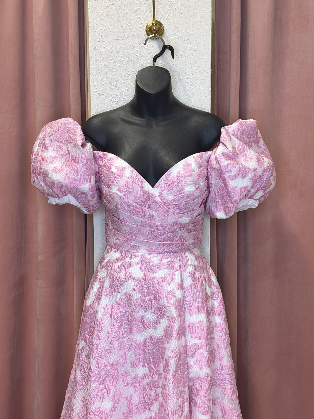 42267/white/ pink/2/Ava Presley