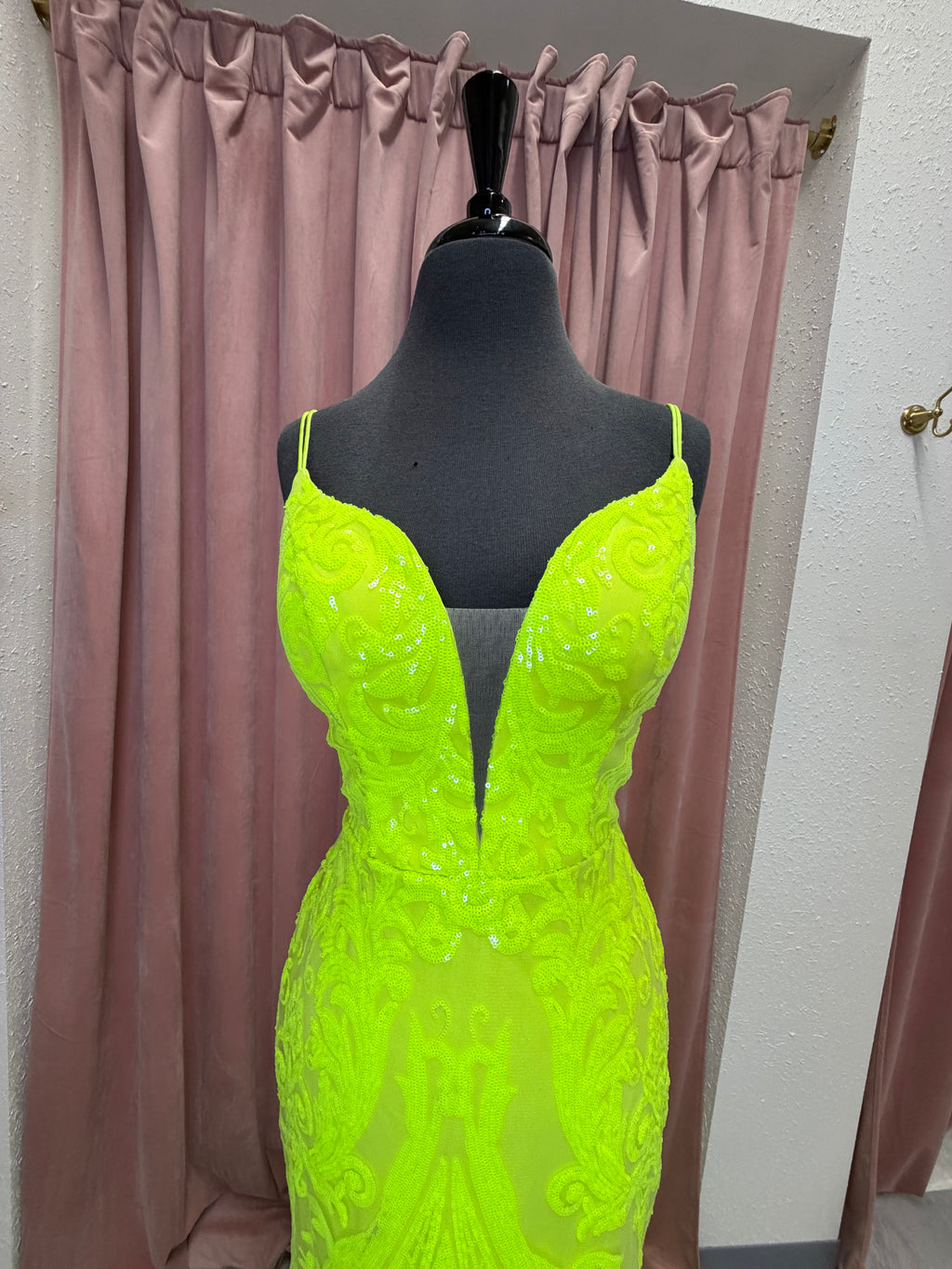 61554 / Lemon Lime / Size 4 / Alyce