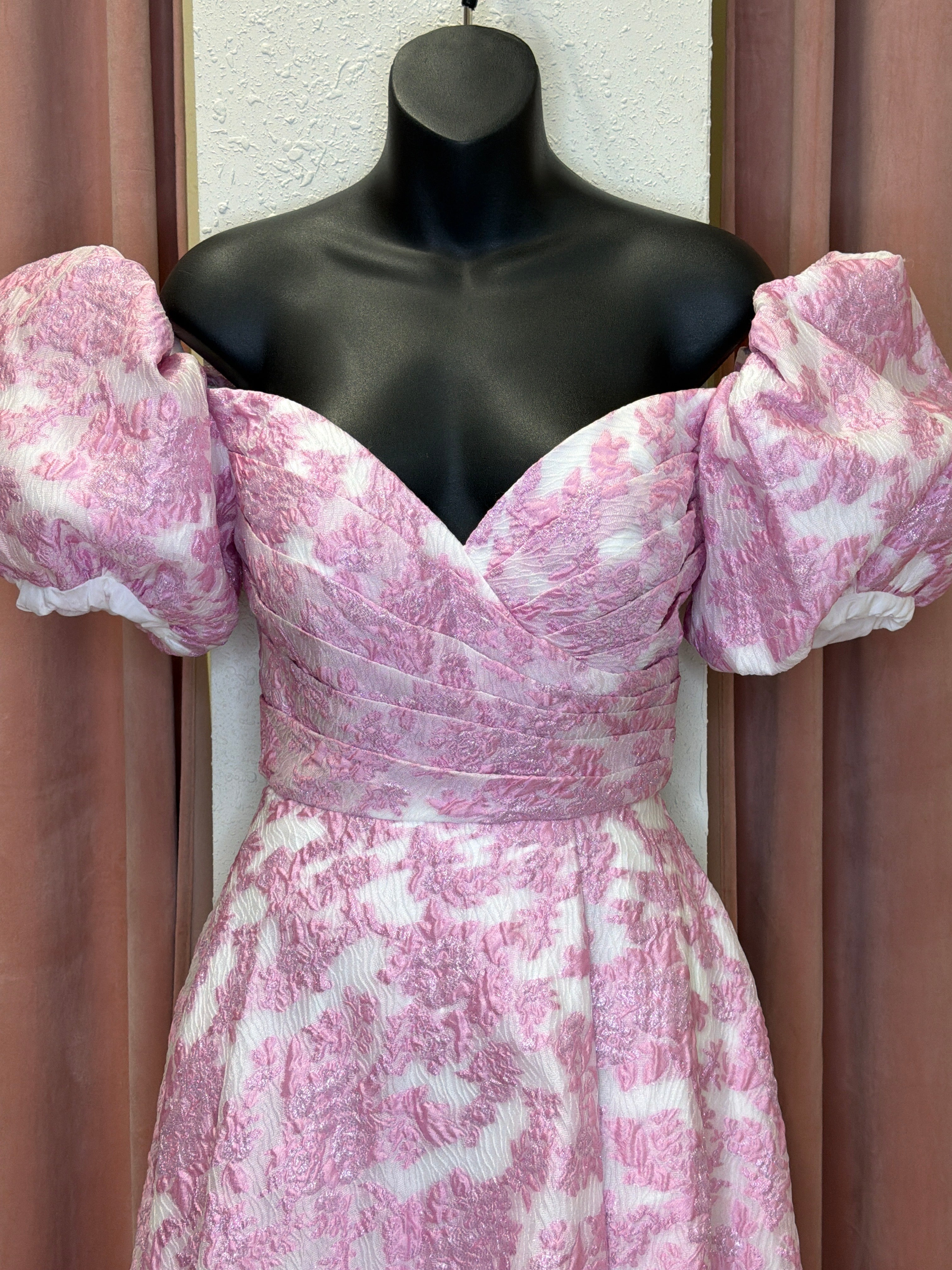 42267/white/ pink/2/Ava Presley