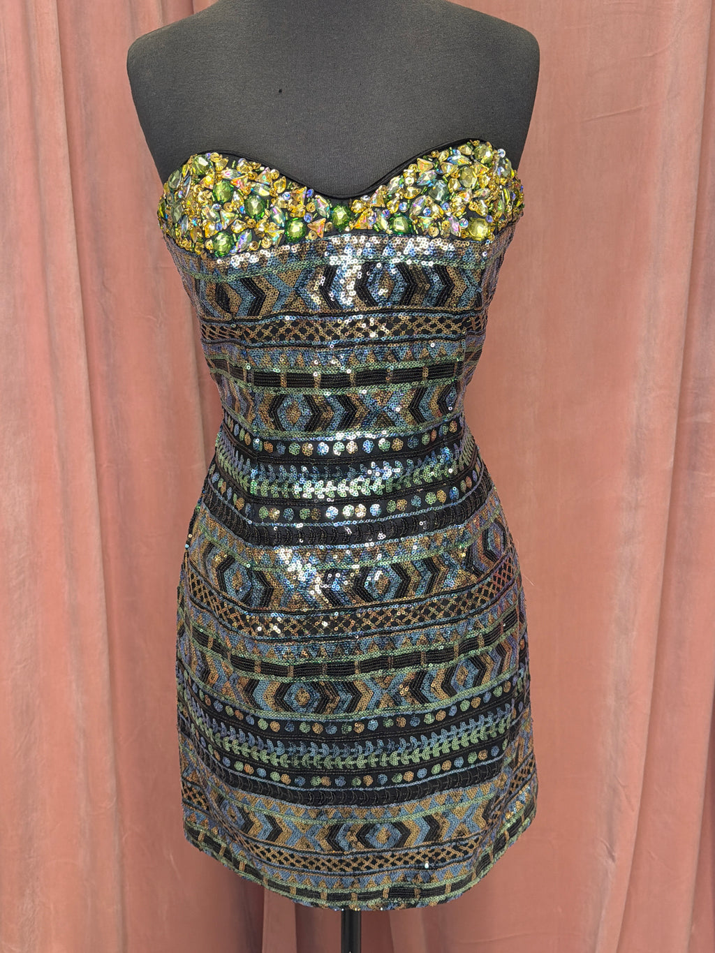 8276 / Multi / 4 / Precious Formals