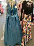 810194/peacock/10/Clarisse