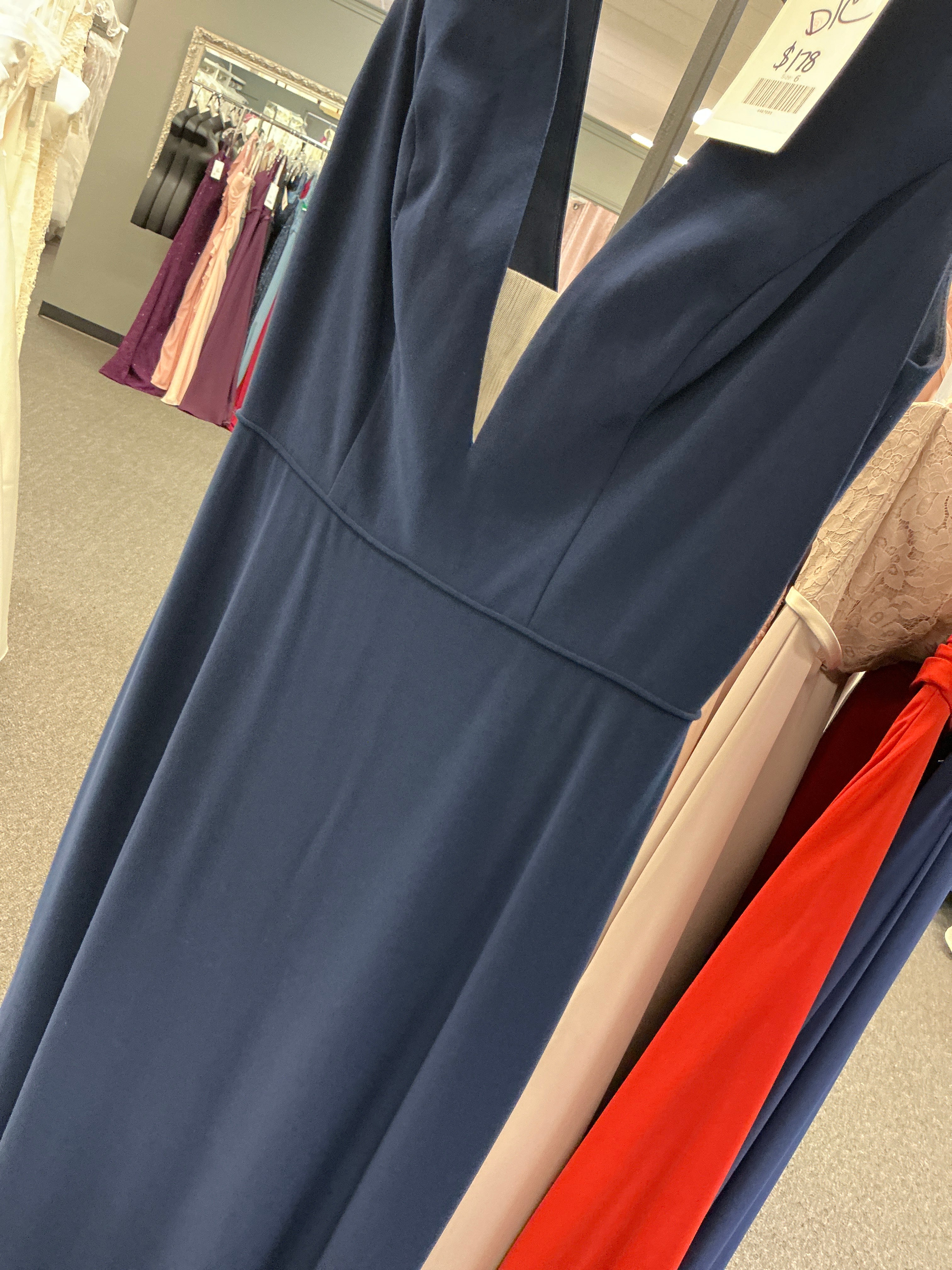 54922/navy/8/christina Wu