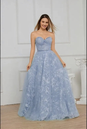 8015 / Baby Blue / Size 8 / Cecilia