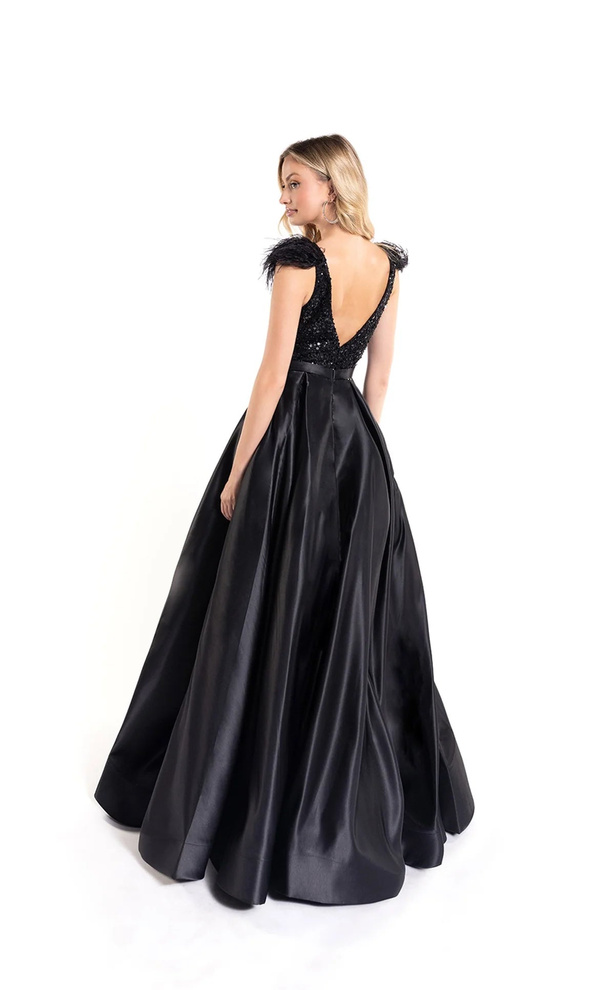 90178/ Black/ 12/ Abby Paris