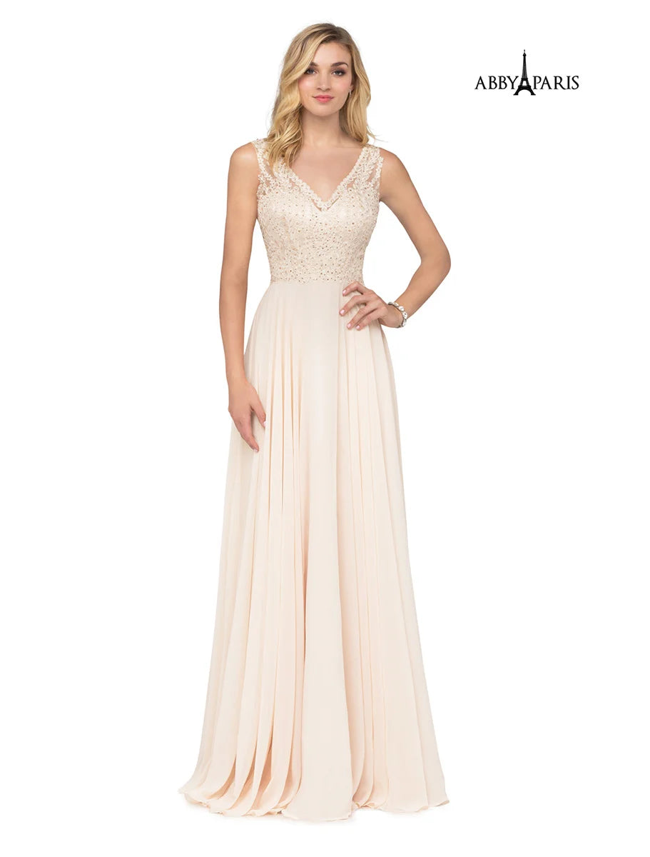 981074/ Champagne / size 18 / Abby Paris