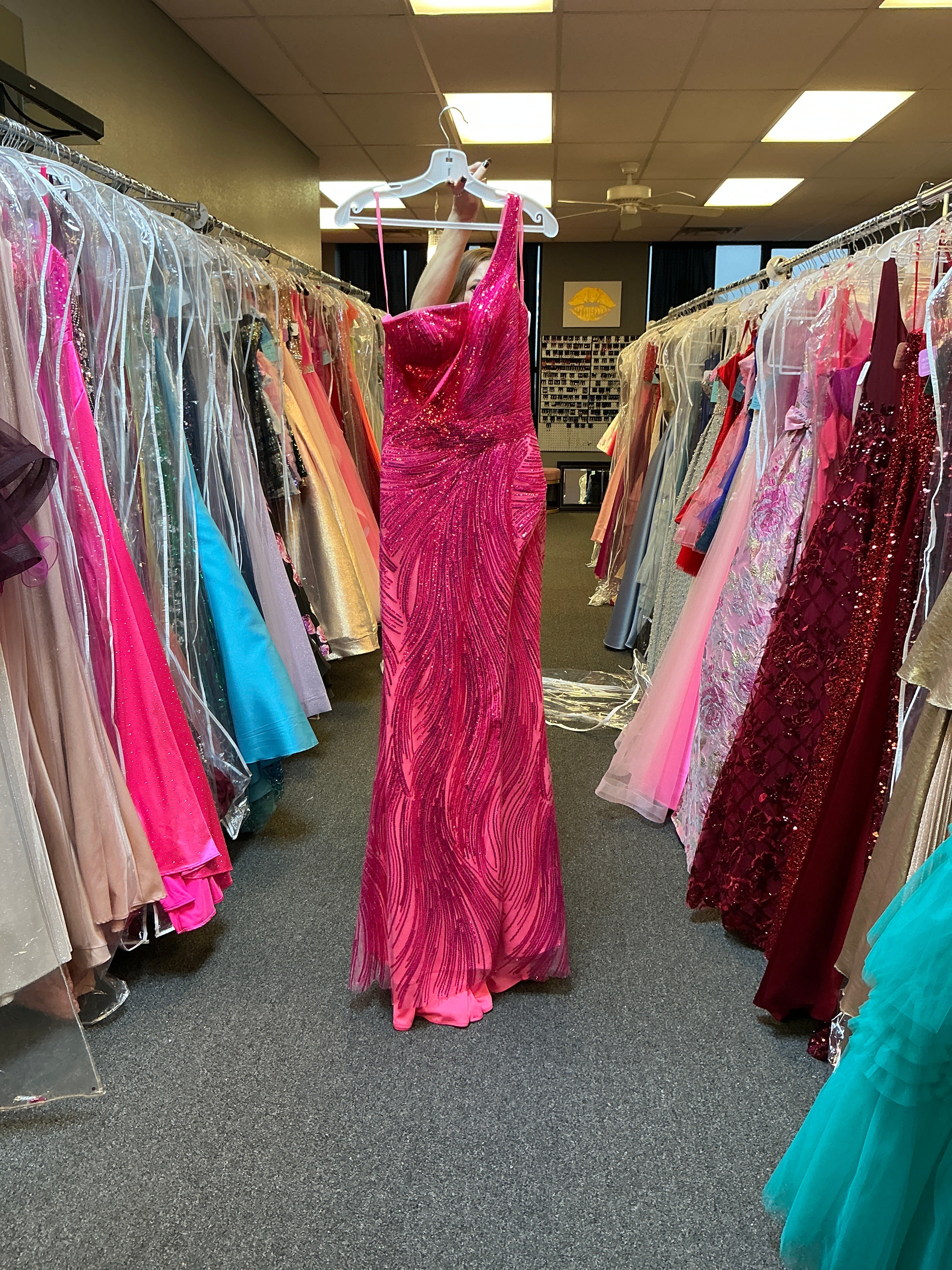 CK937 / Hot Pink / 4 / Cinderella