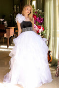 39557/ Black & White/ Size 10/ Ava Presley