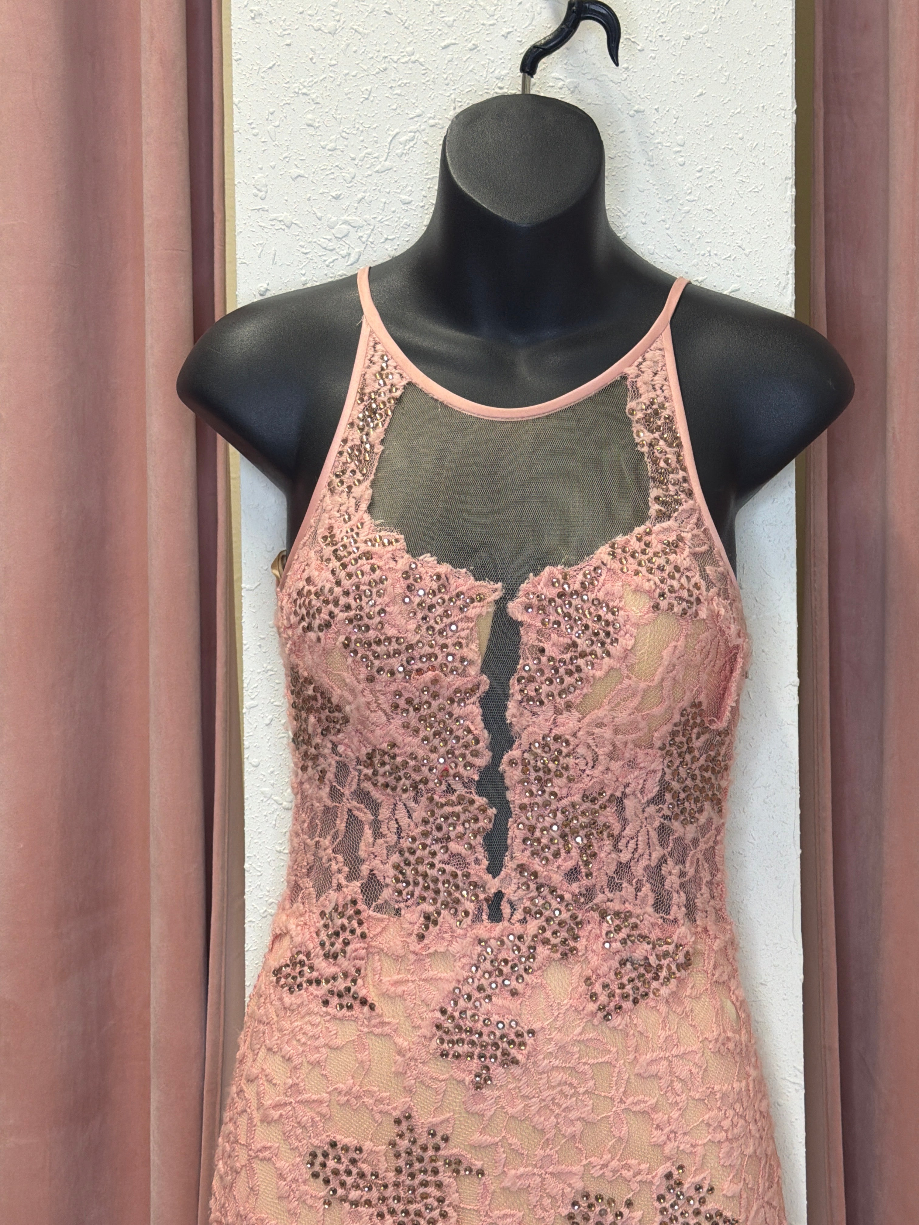602701 / Pink / 2 / Romance
