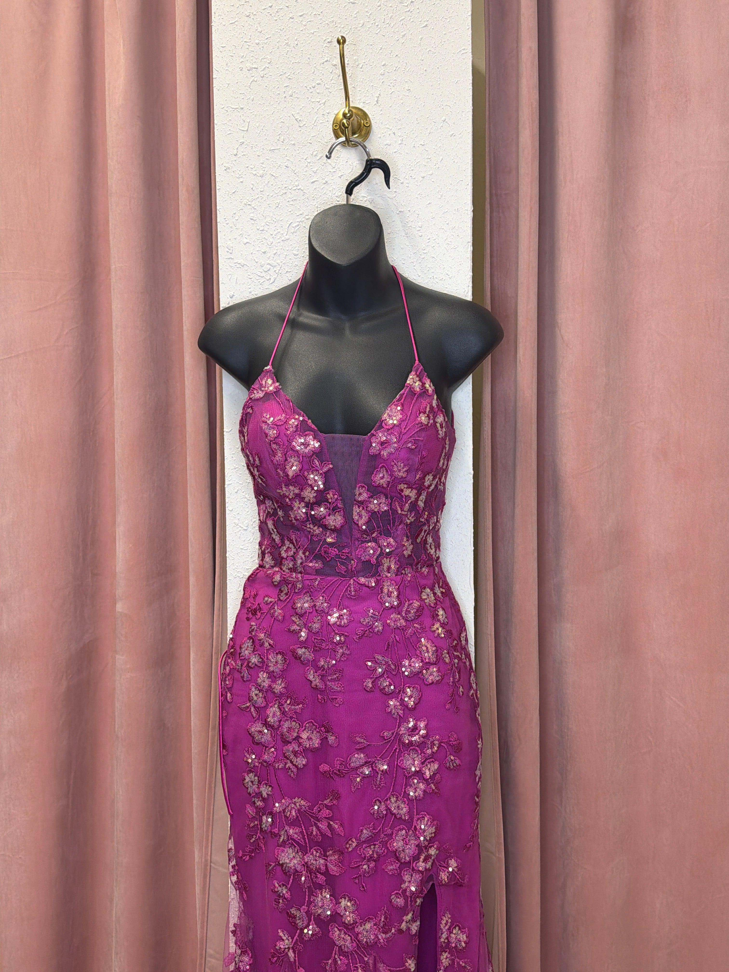 R143142 / Magenta / 2 / Nox Anabel