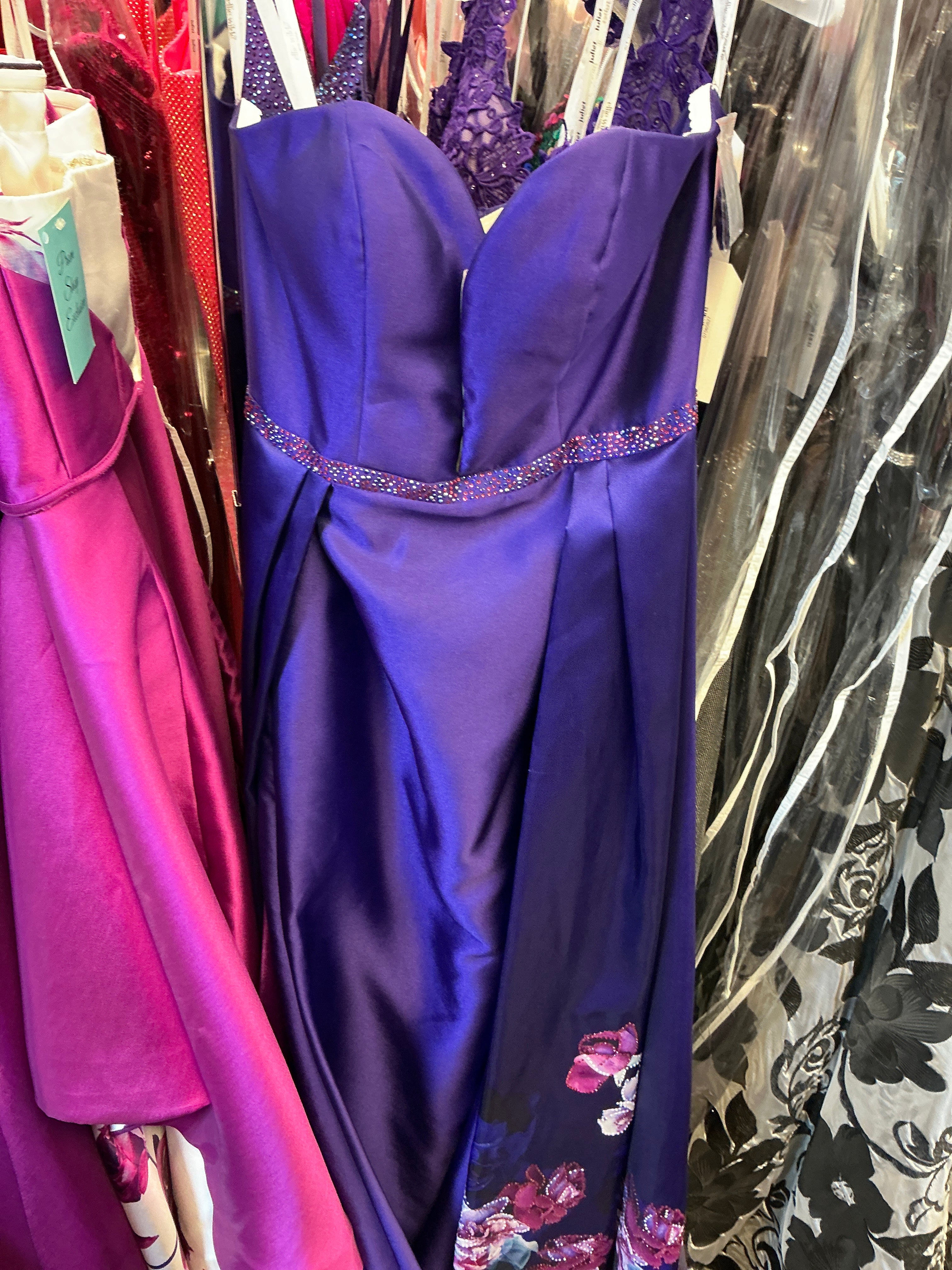 11801/purple/8/Ellie Wilde