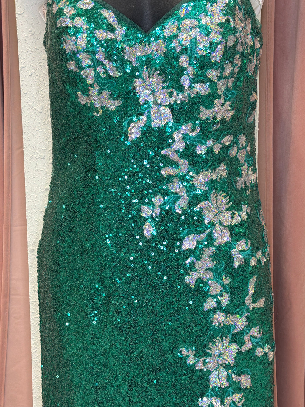 CL5196 / Jade / 2 / Collette
