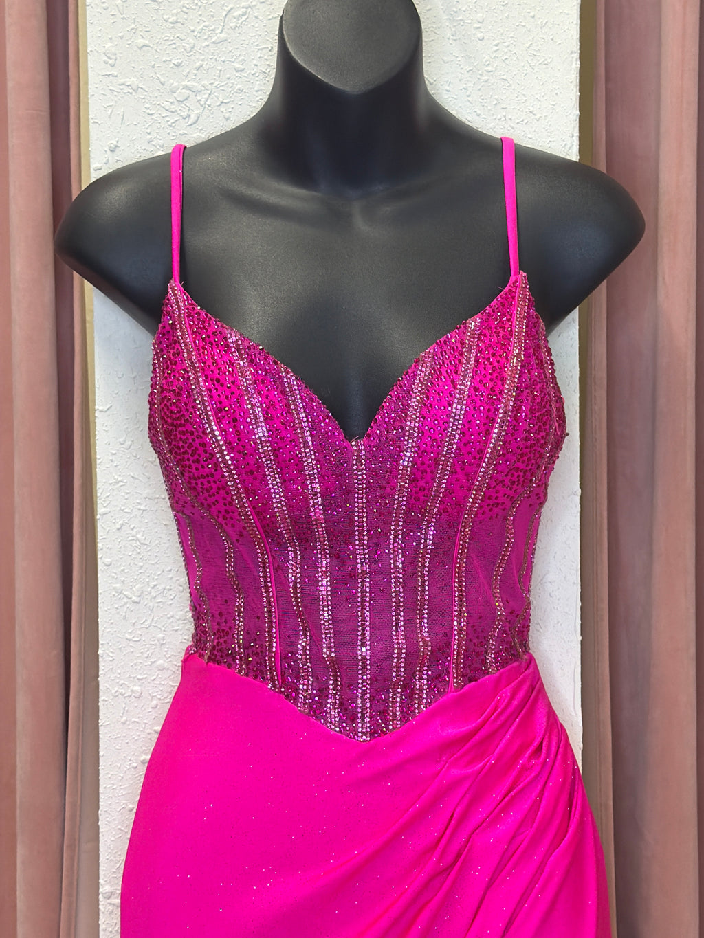 353242 / Hot Pink / 2 / Colors