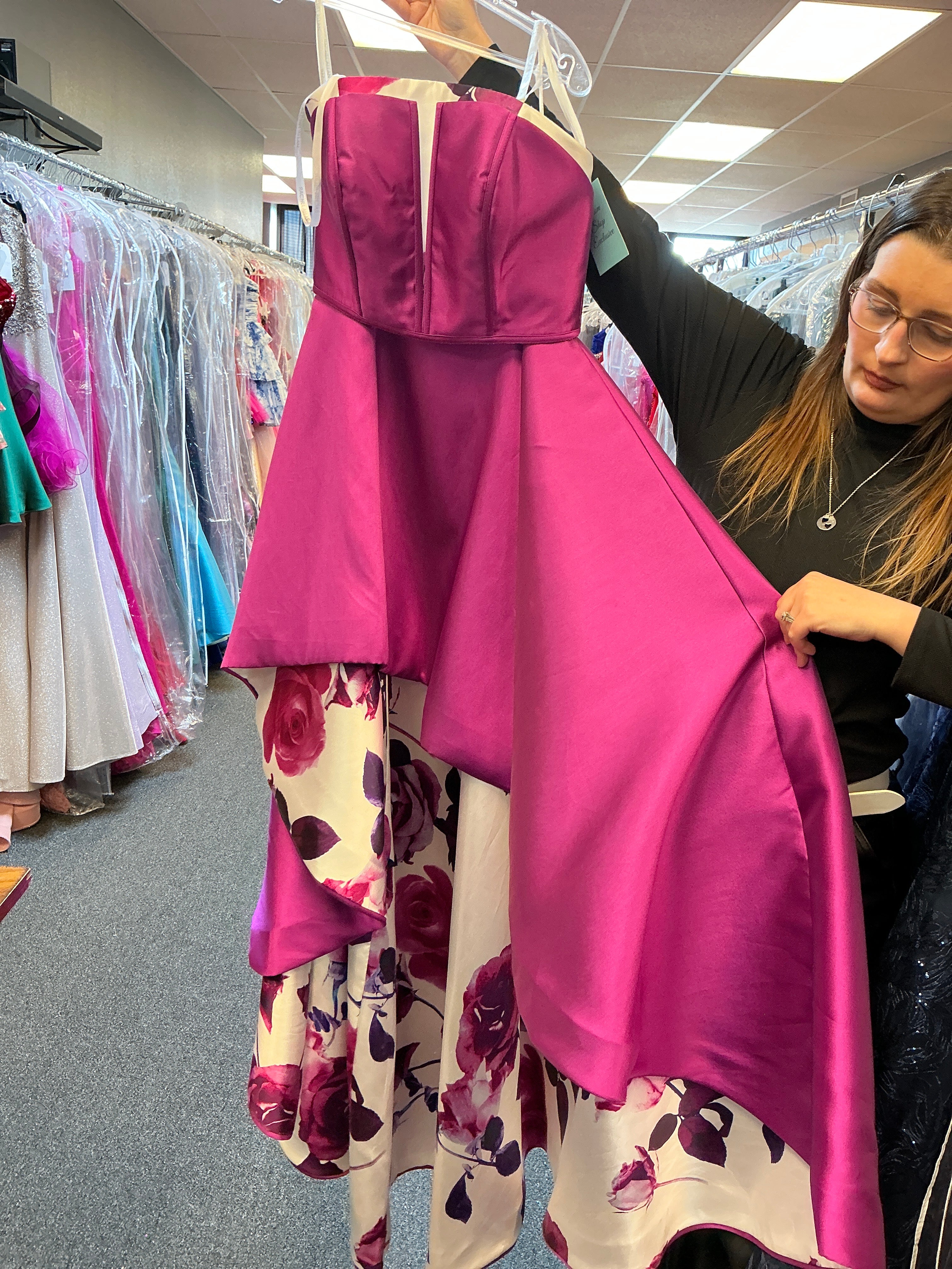 6757/magenta /8/Rachel Allan