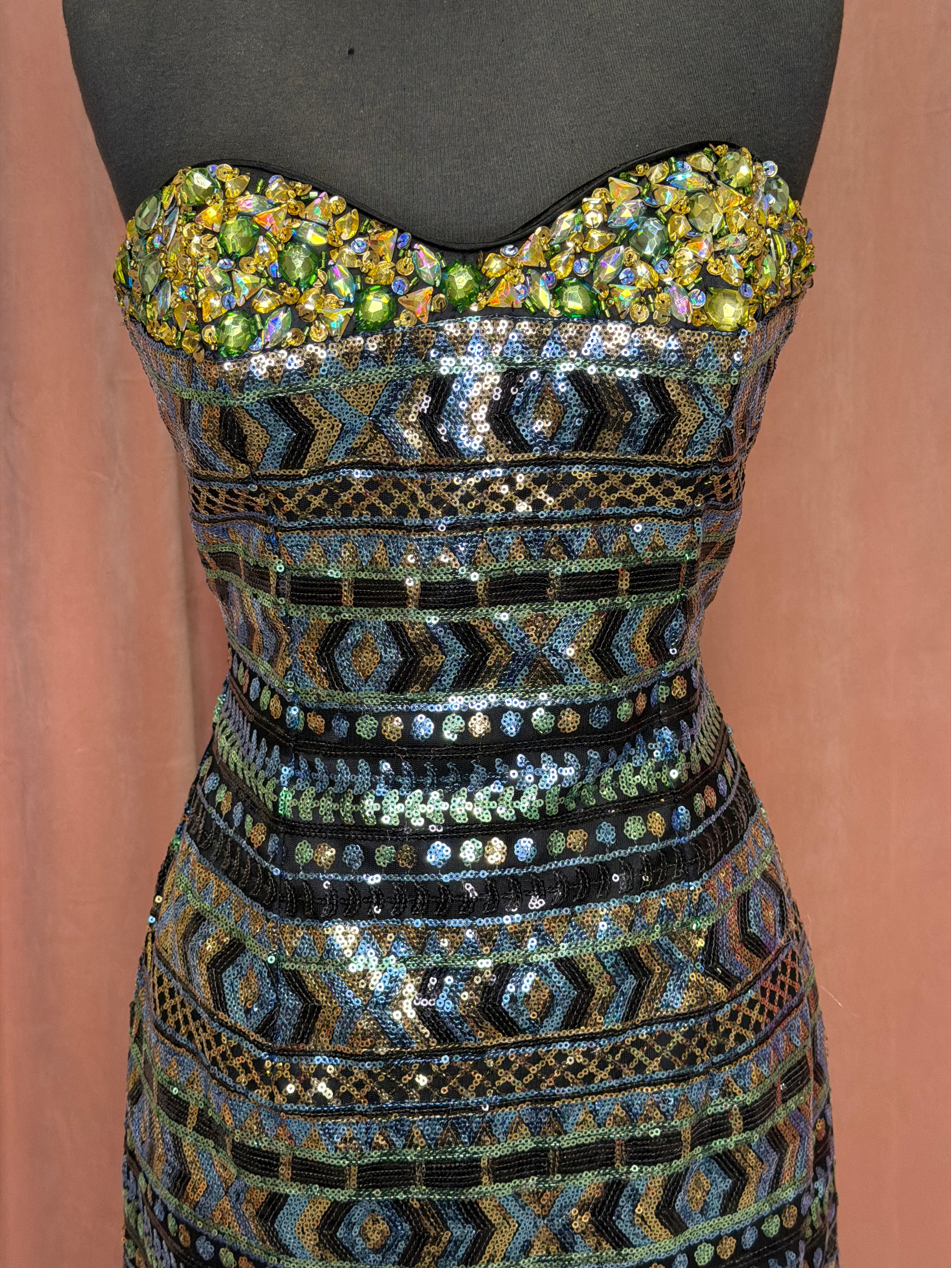 8276 / Multi / 4 / Precious Formals