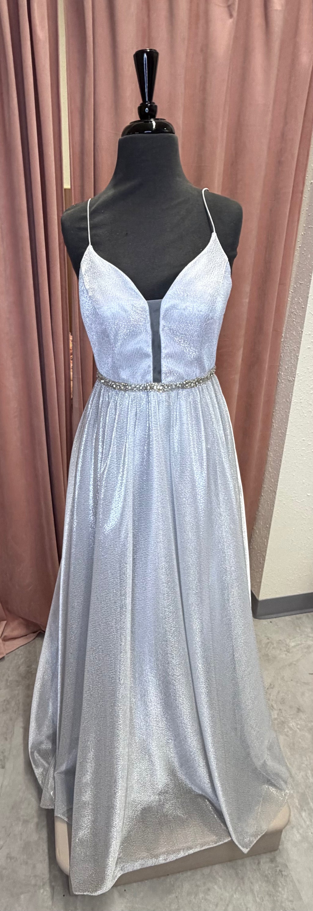 9263 / Silver / Size 4 / Dave & Johnny
