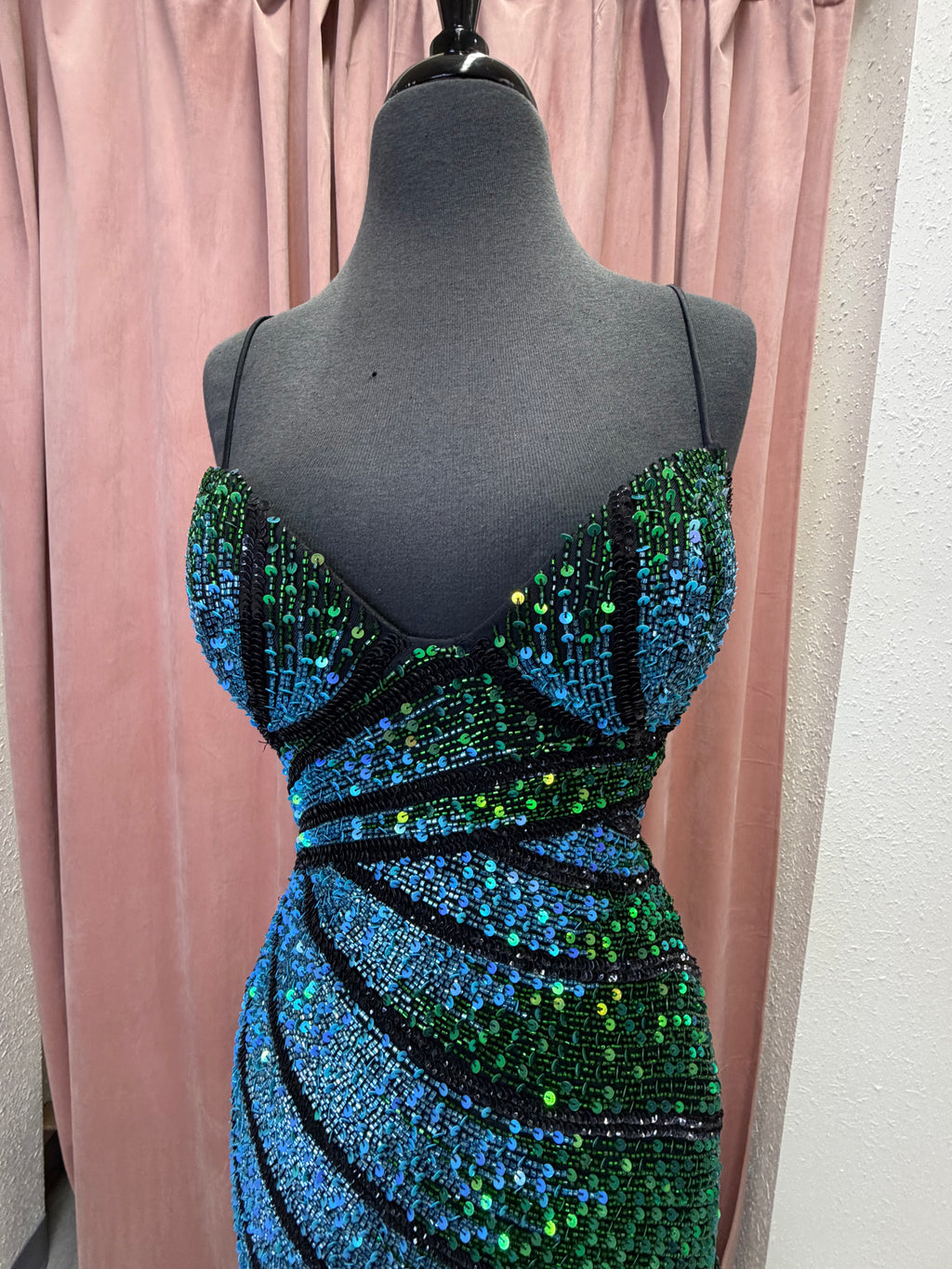 70799/ Black Multi / Size 4 /  Rachel Allen