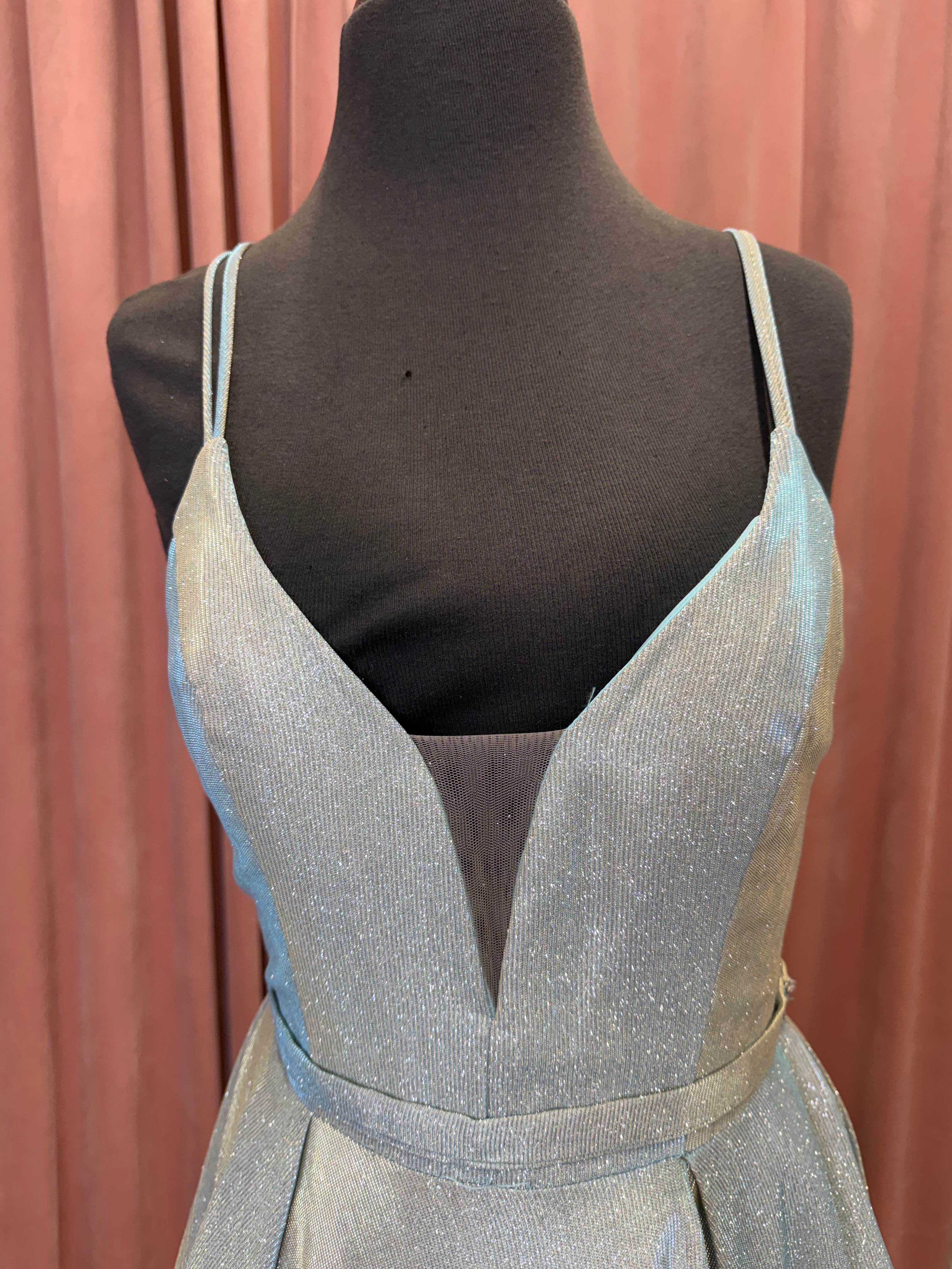 60564 / Mermaid / Size 4 / Alyce