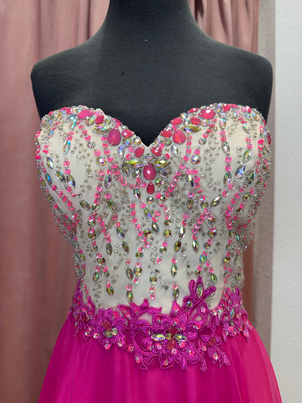 4886A / Hot Pink / Size 4 / Rachel Allen