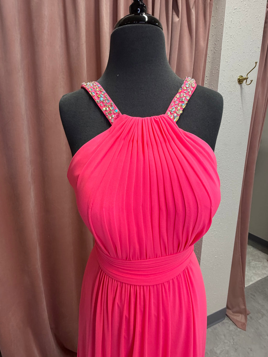 22107 / Flamingo Pink / 4 / La Femme