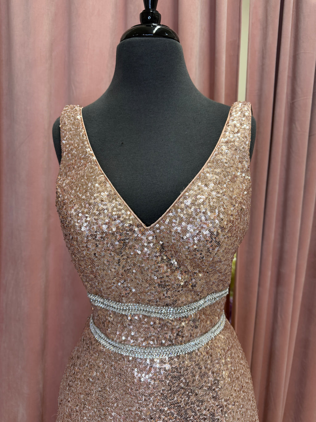 8043 / Rose & Ombre / Size 4 / Temptation