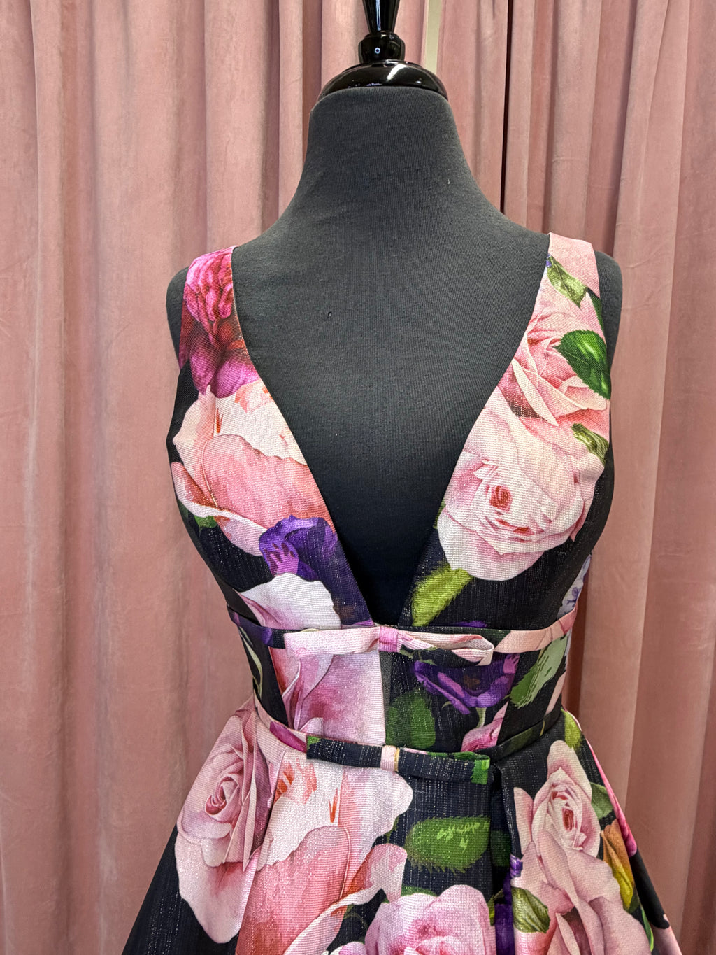 11735 / Black Floral / Size 4 / Blush
