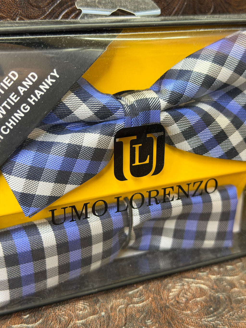 Blue and White Plaid bowtie