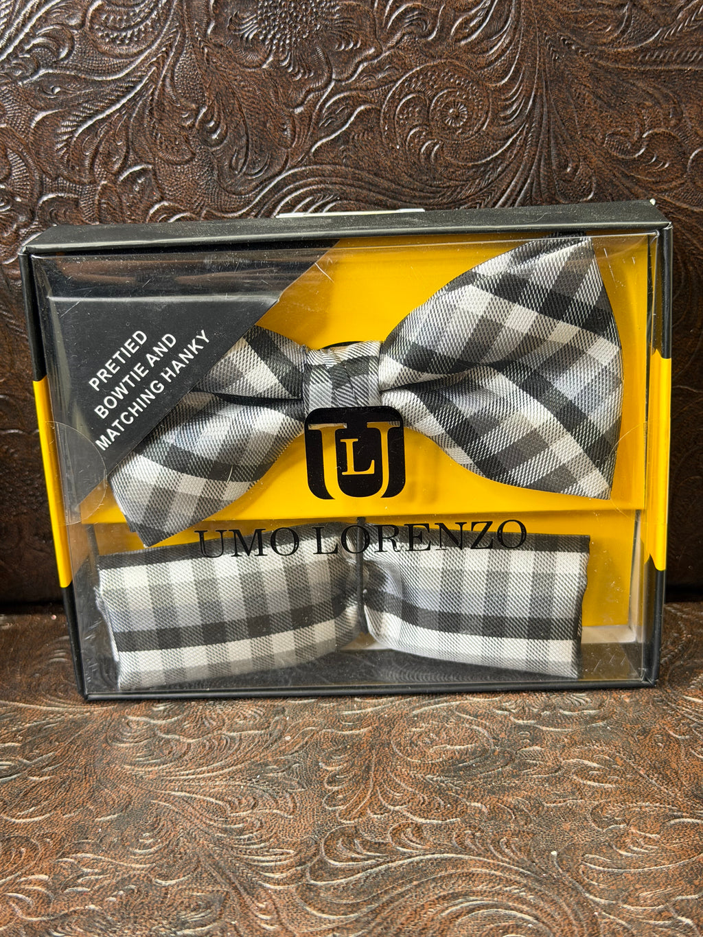 Black and White Plaid Print