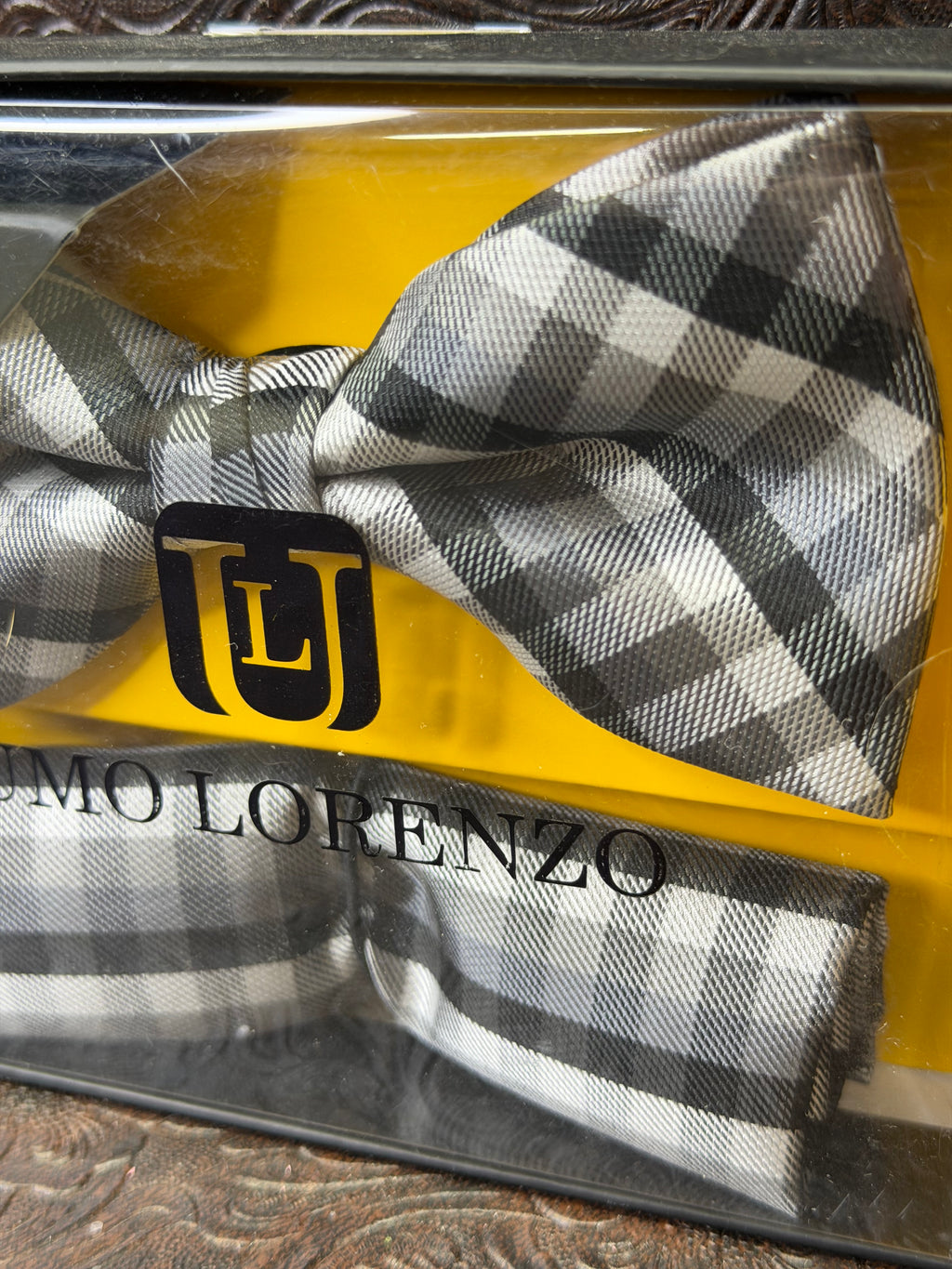 Black and White Plaid Print