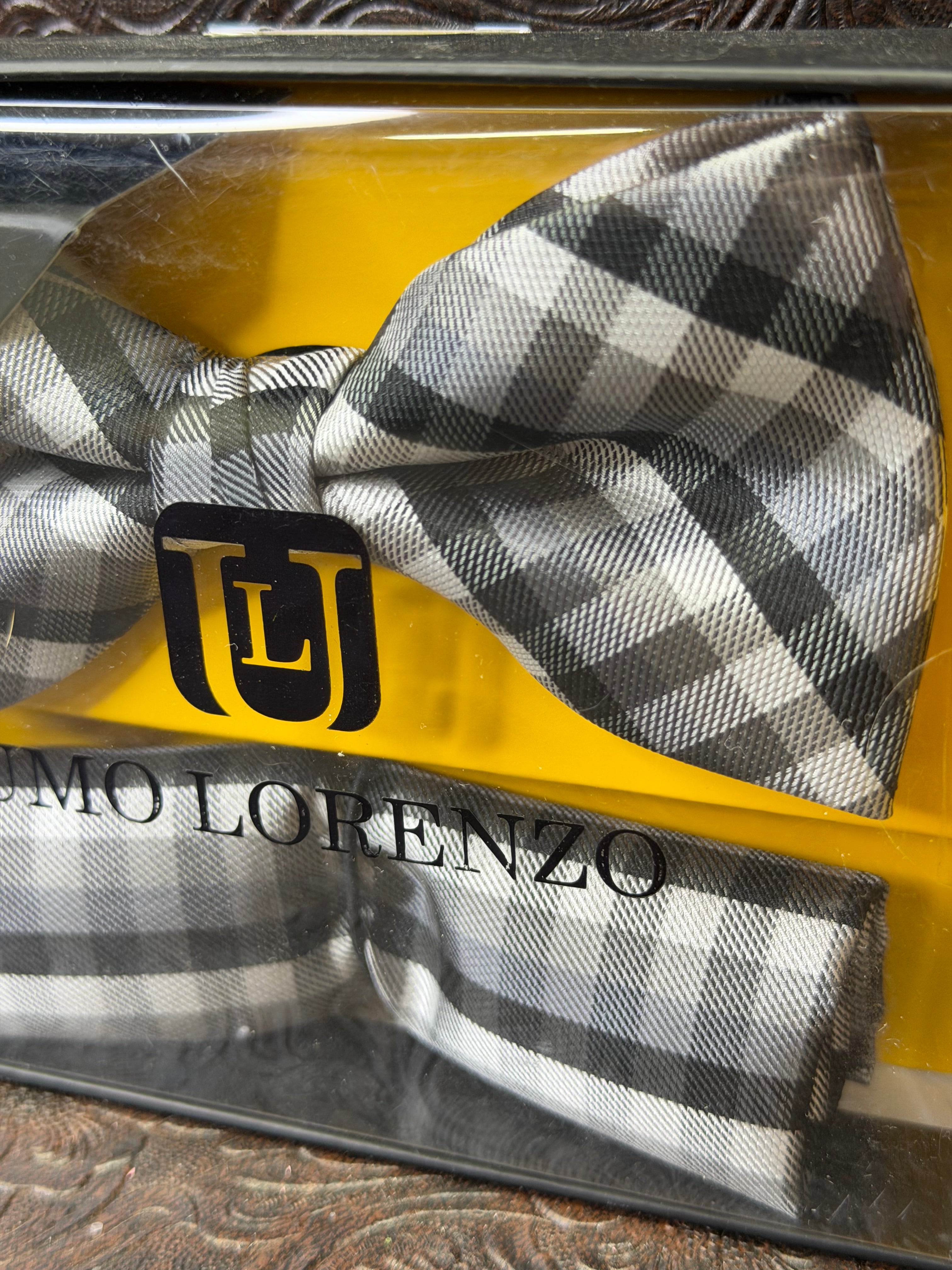 Black and White Plaid Print