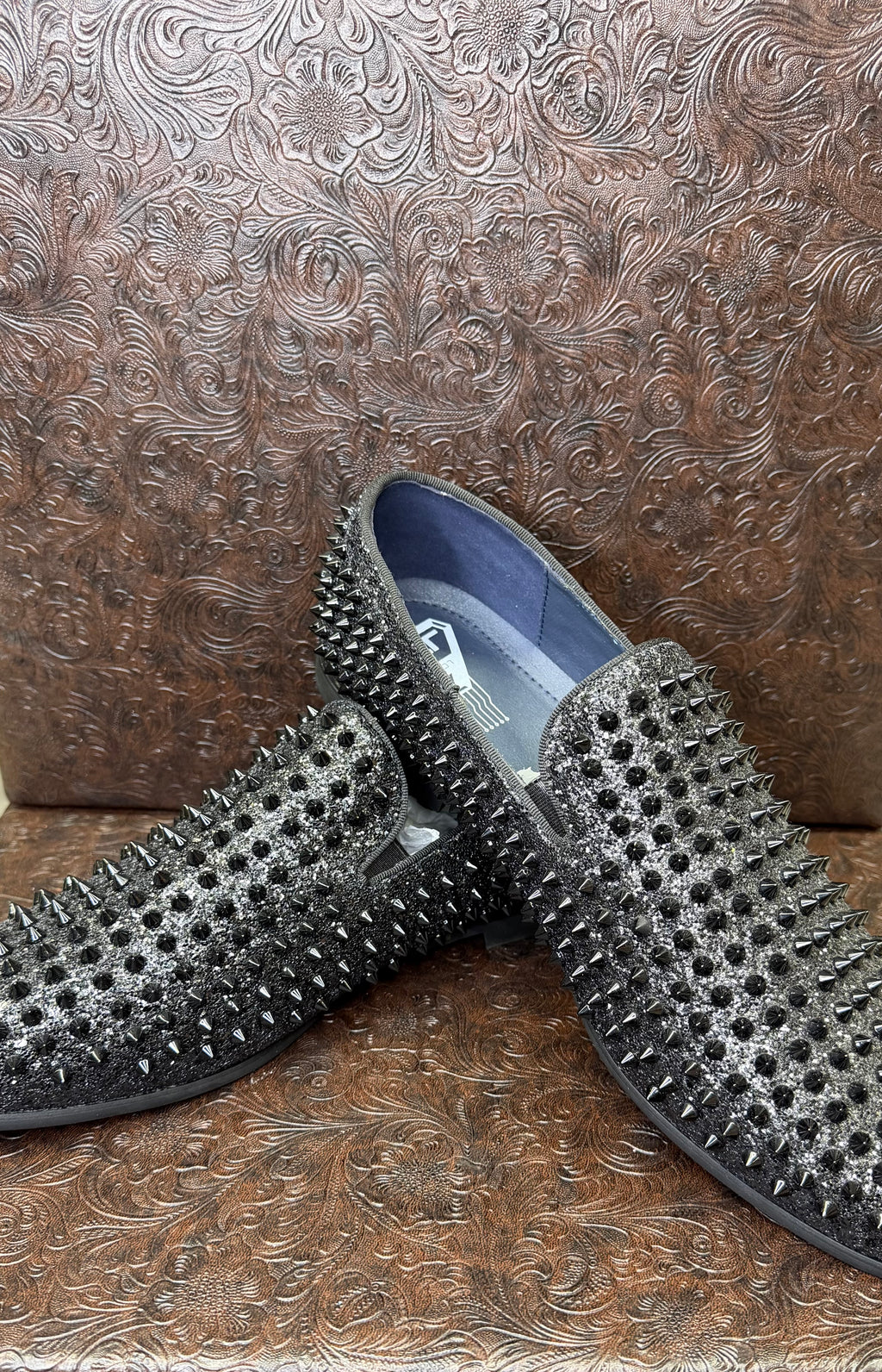 Luxor-3BL Black Spike