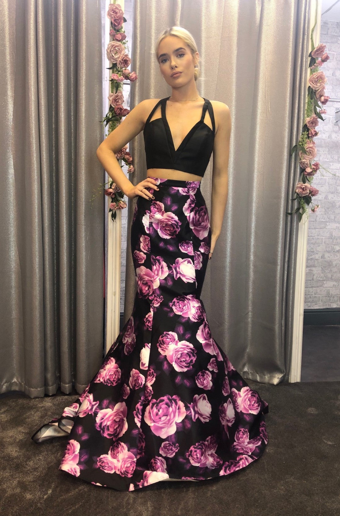 59899 / Black & Rose / Size 2 / Jovani