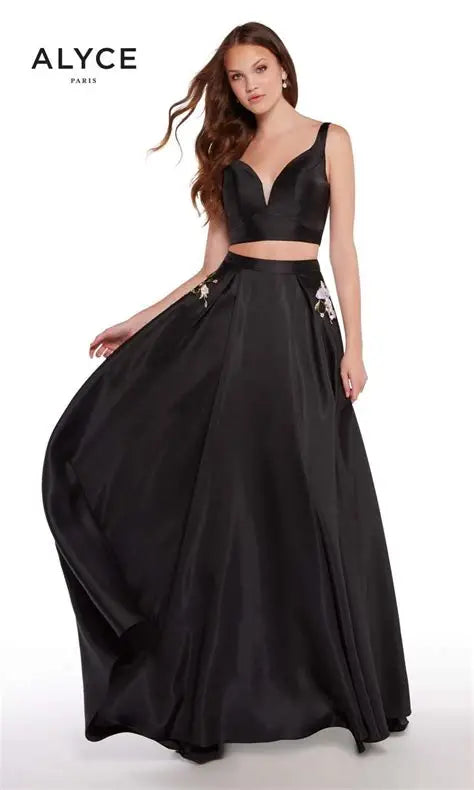 60184 / Black / Size 4 / Alyce