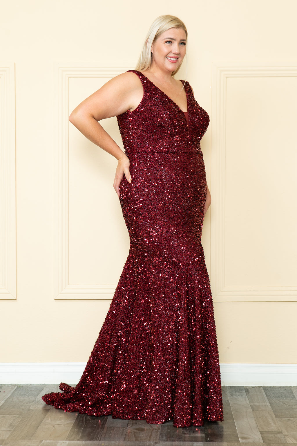 W112232m / Wine / Size 18 / Linda